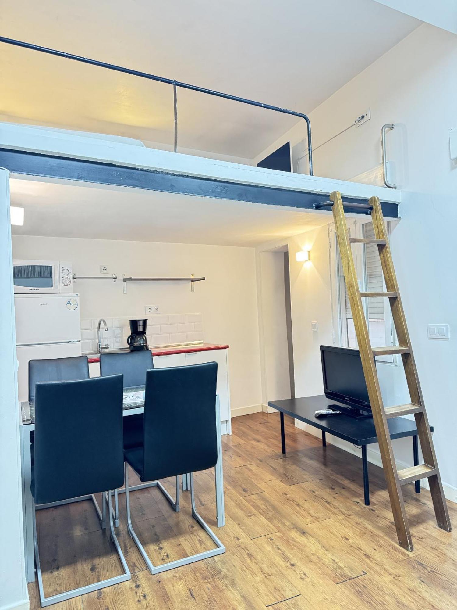 Apartamentos Day Madrid Plaza De Espana Centro Gran Via Sol Malasana Kültér fotó